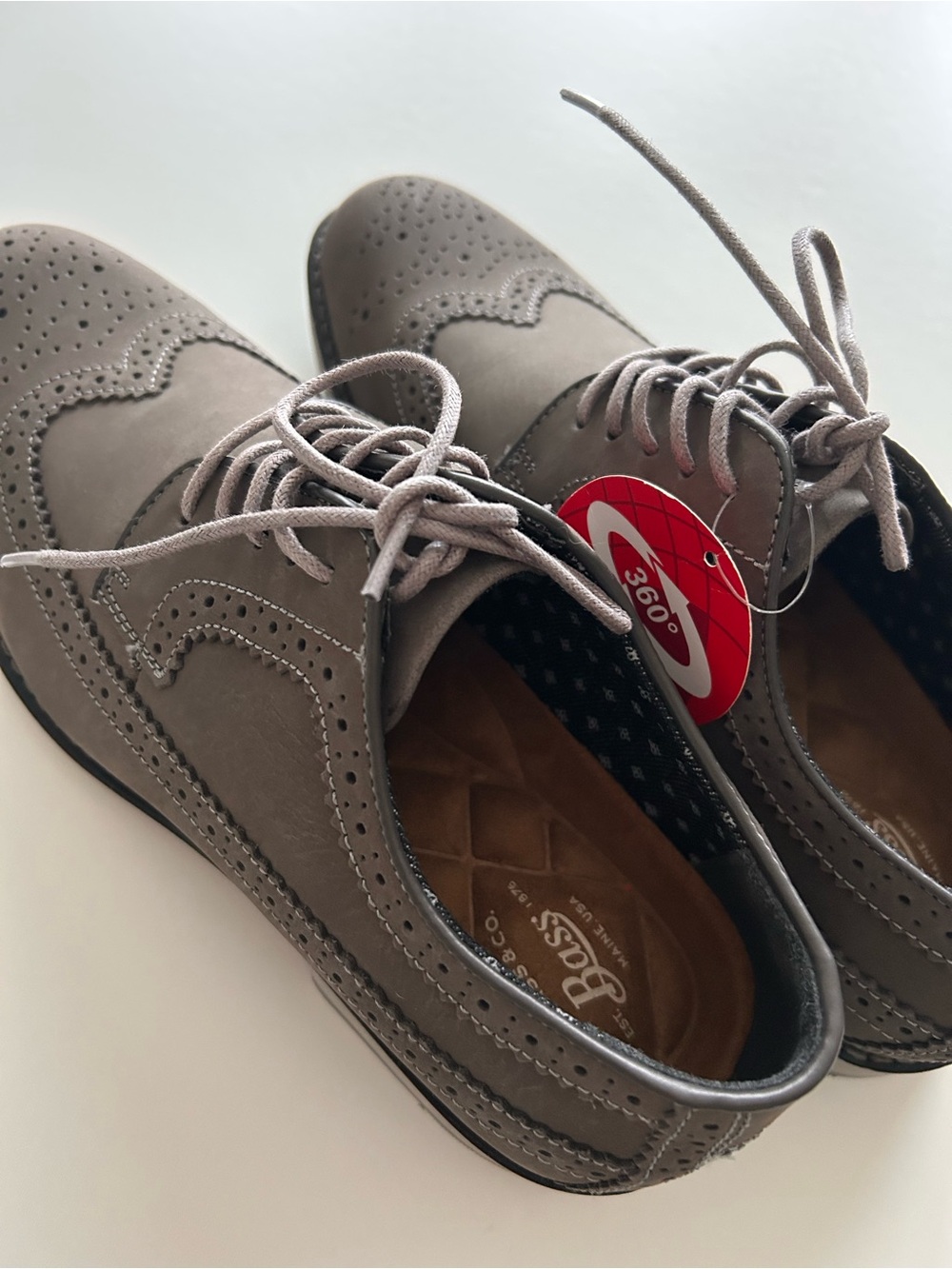 G.H. Bass & Co. Men’s Taupe Gray Suede Wingtip Oxford Dress Shoes Mens Size 8.5
